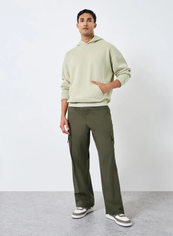 Styli Men Olive Oversized Cargo Trousers
